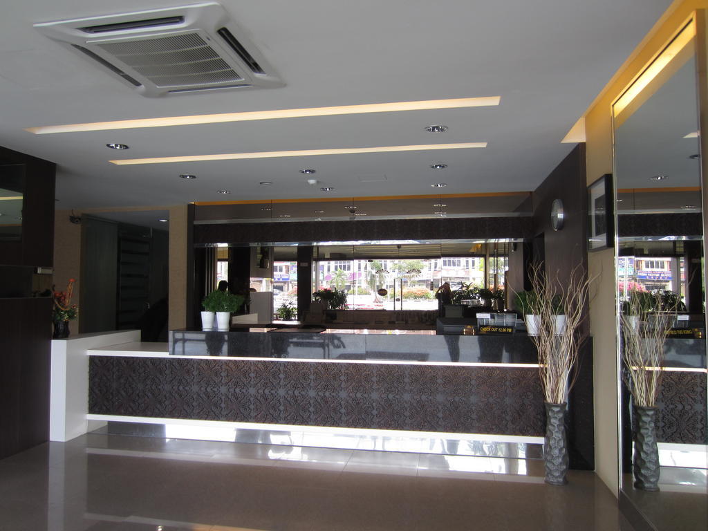 Radiant Hotel Sitiawan Eksteriør bilde